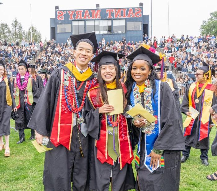 Grads gather at Undergrad Commencement 2023